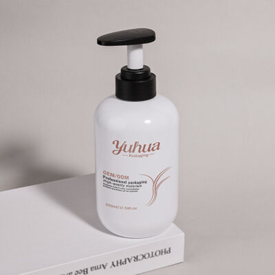 500 мл Круглая косметическая бутылка из ПЭТ из перерабатываемого материала, поддерживающая инициативы в области устойчивой упаковки косметики