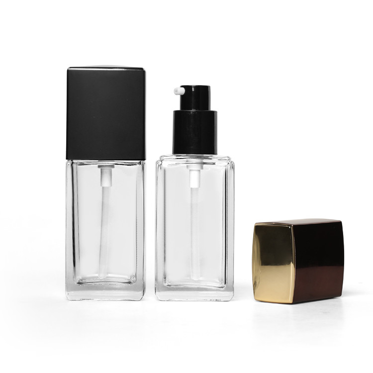 Square Shaped 30ml Empty Liquid Foundation Glass Bottle With Gold Top Pump