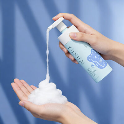 Пластиковая упаковка Бутылки из пены, подходящие для косметических изделий, с конструкцией винтовой крышки и совместимостью с шелковой печатью