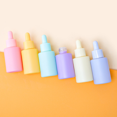 стеклянная капельница сыворотки 30ml разливает по бутылкам с упаковкой учреждения насоса и крышки прессы